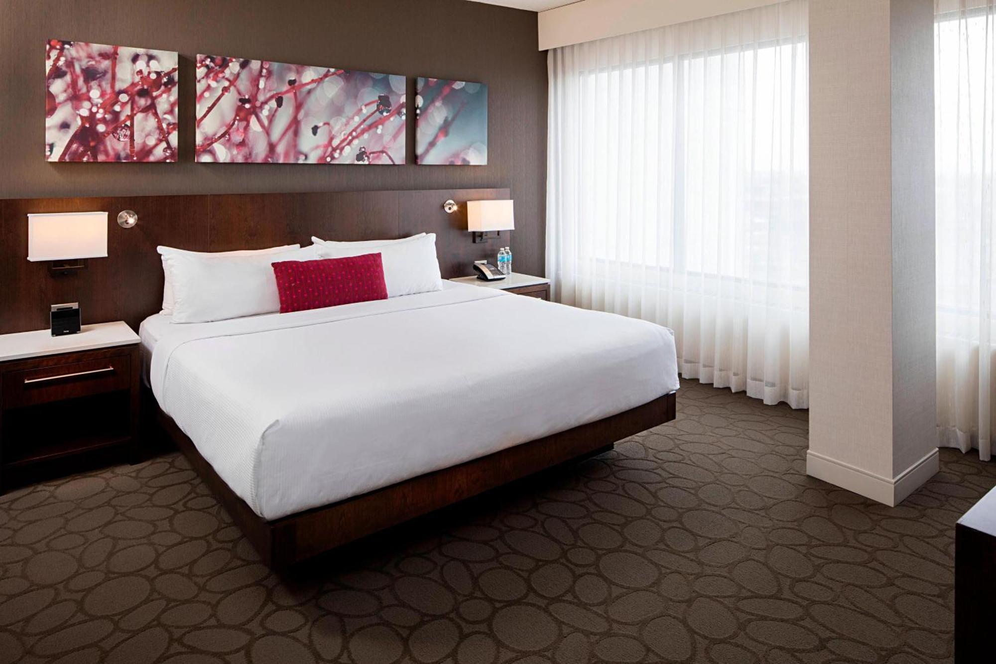 Delta Hotels By Marriott Edmonton South Conference Centre Екстериор снимка