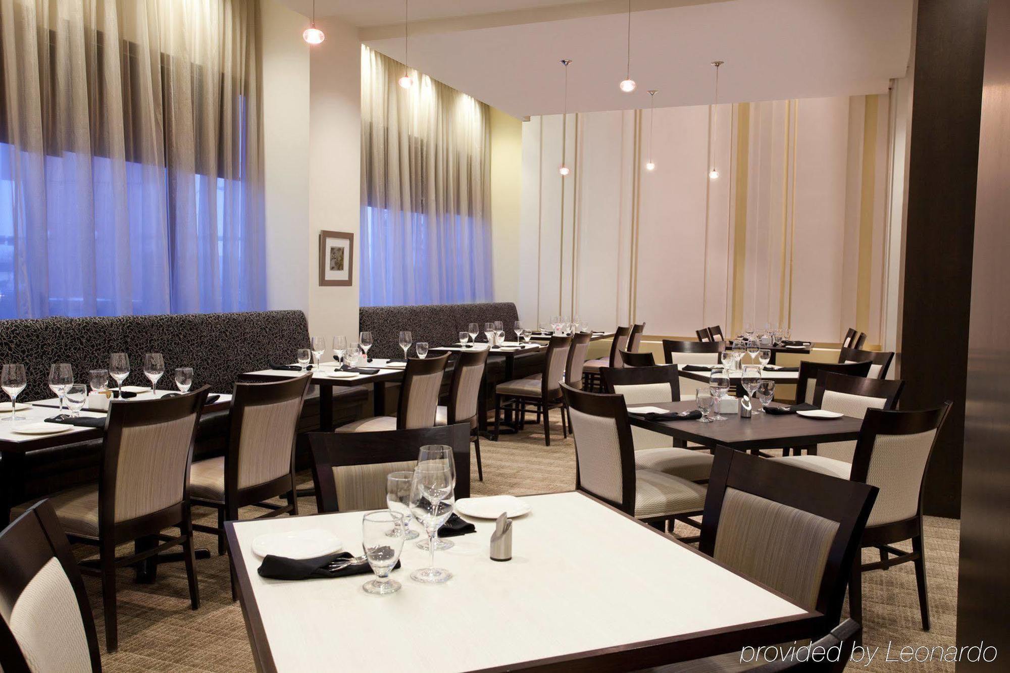Delta Hotels By Marriott Edmonton South Conference Centre Екстериор снимка
